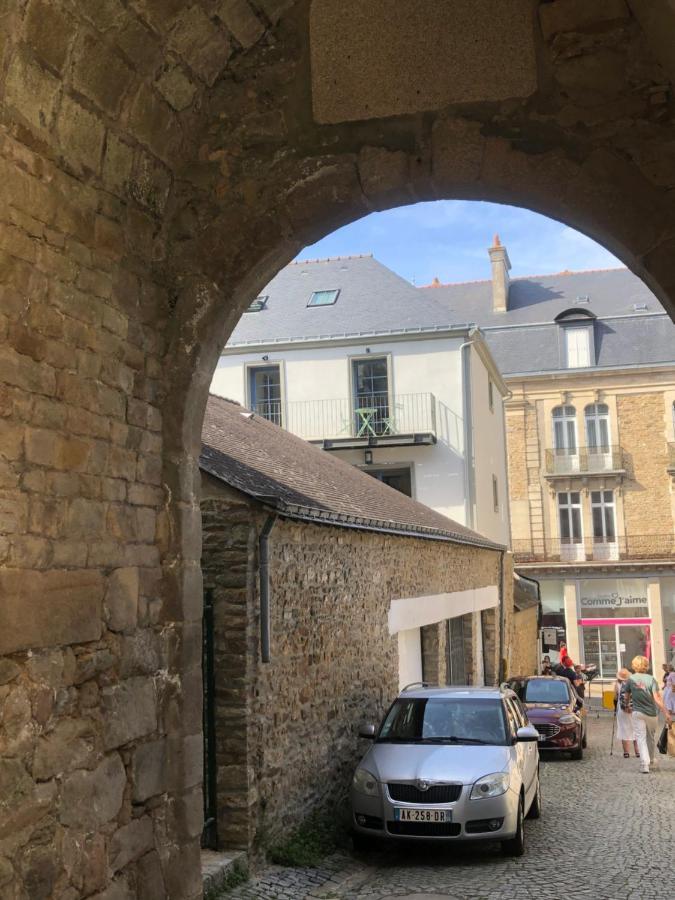Vue Sur Remparts - Coeur De Vannes- 2Ch Ngoại thất bức ảnh